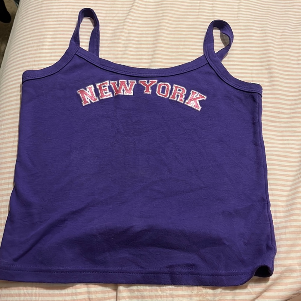 Purple NY cropped strap tee
